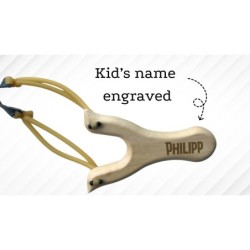 Indoor Outdoor Entertainment Set: Custom Name Engraved Wooden Slingshot with Felt Balls, Spare Time Fun, Eco-Friendly Handcrafte