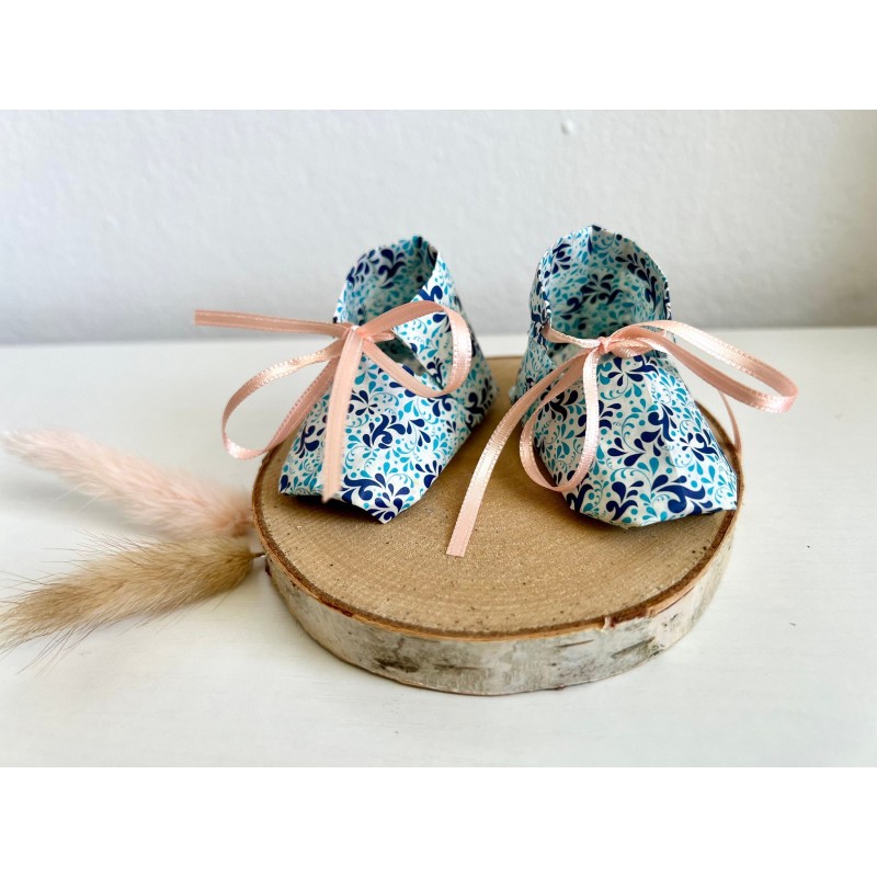 Origami shoes "Splash"  - cute baby souvenir paper booties, new baby gift box, pregnancy gift box, new mom gift basket, baby kee