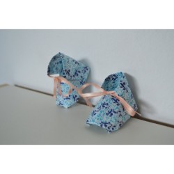 Origami shoes "Splash"  - cute baby souvenir paper booties, new baby gift box, pregnancy gift box, new mom gift basket, baby kee